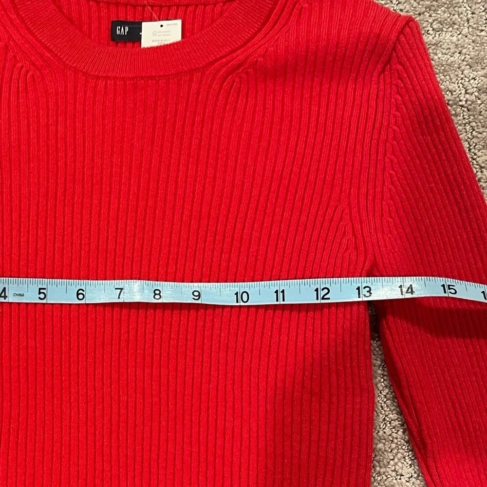 GAP Crew Neck Red Ribbed Knit Sweater, Long Sleeve, Fitted, Soft, Size M, NWT